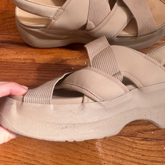 VAGABOND BEIGE CHUNKY SANDALS - Picture 7 of 7